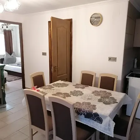 Szuloki Vendeghaz * Szulok